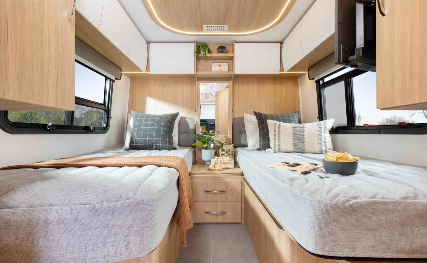 Rear twin beds